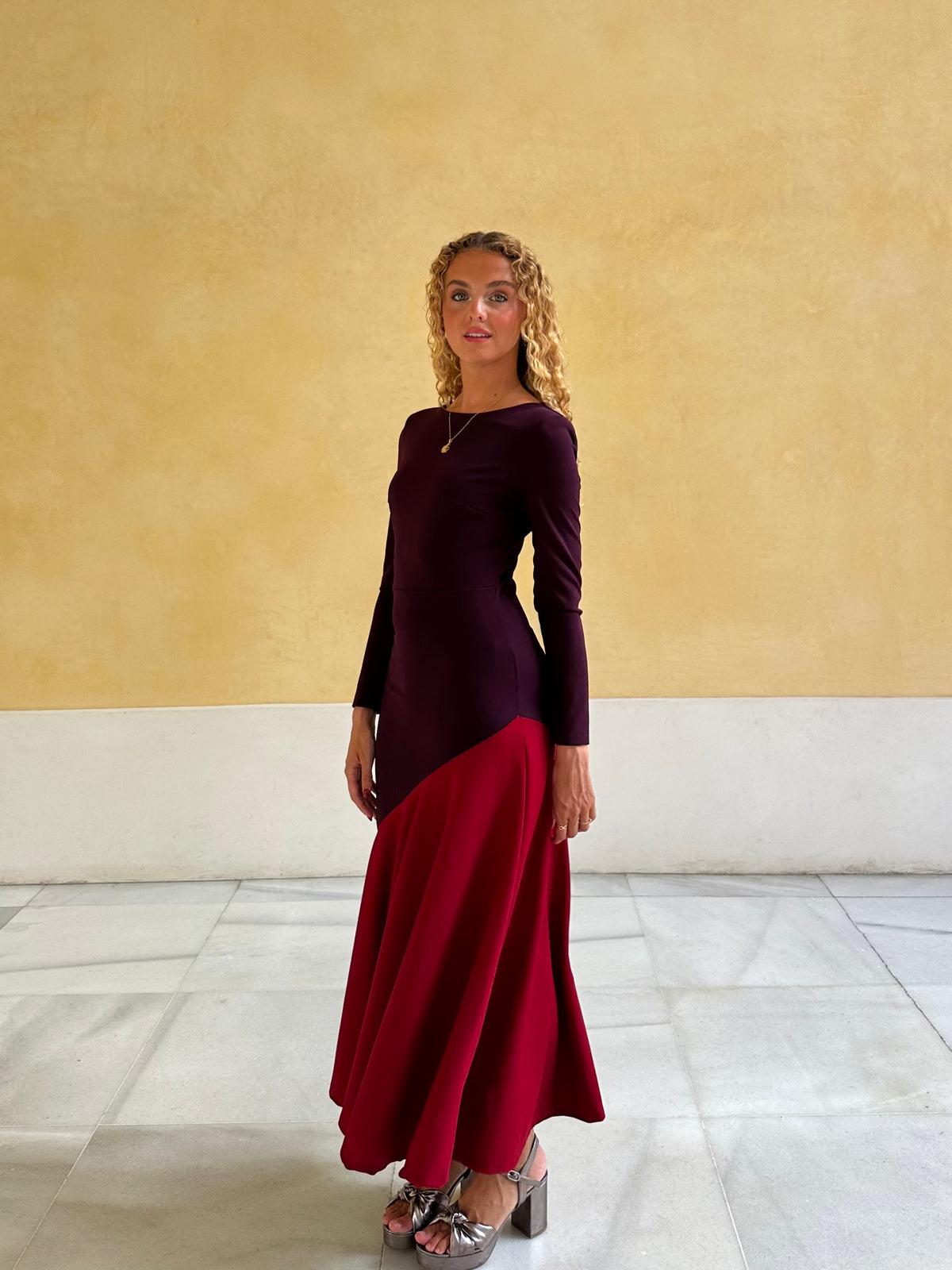 Vestido Bicolor Burdeo