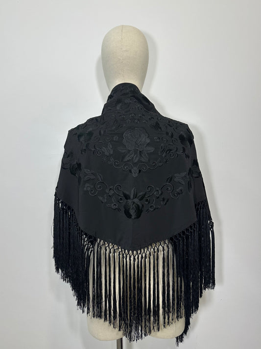 Mantoncillo Carmen Liso Negro