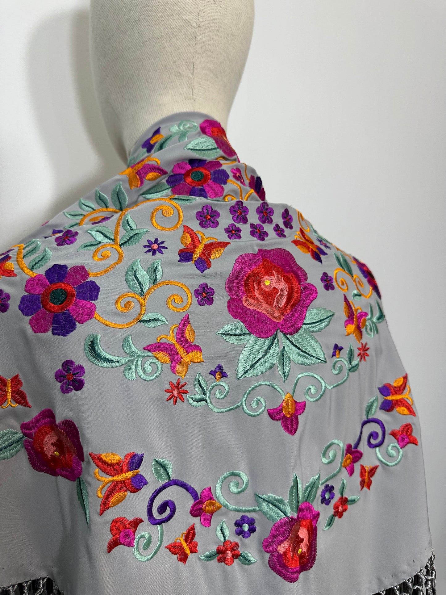 Mantoncillo Carmen Gris