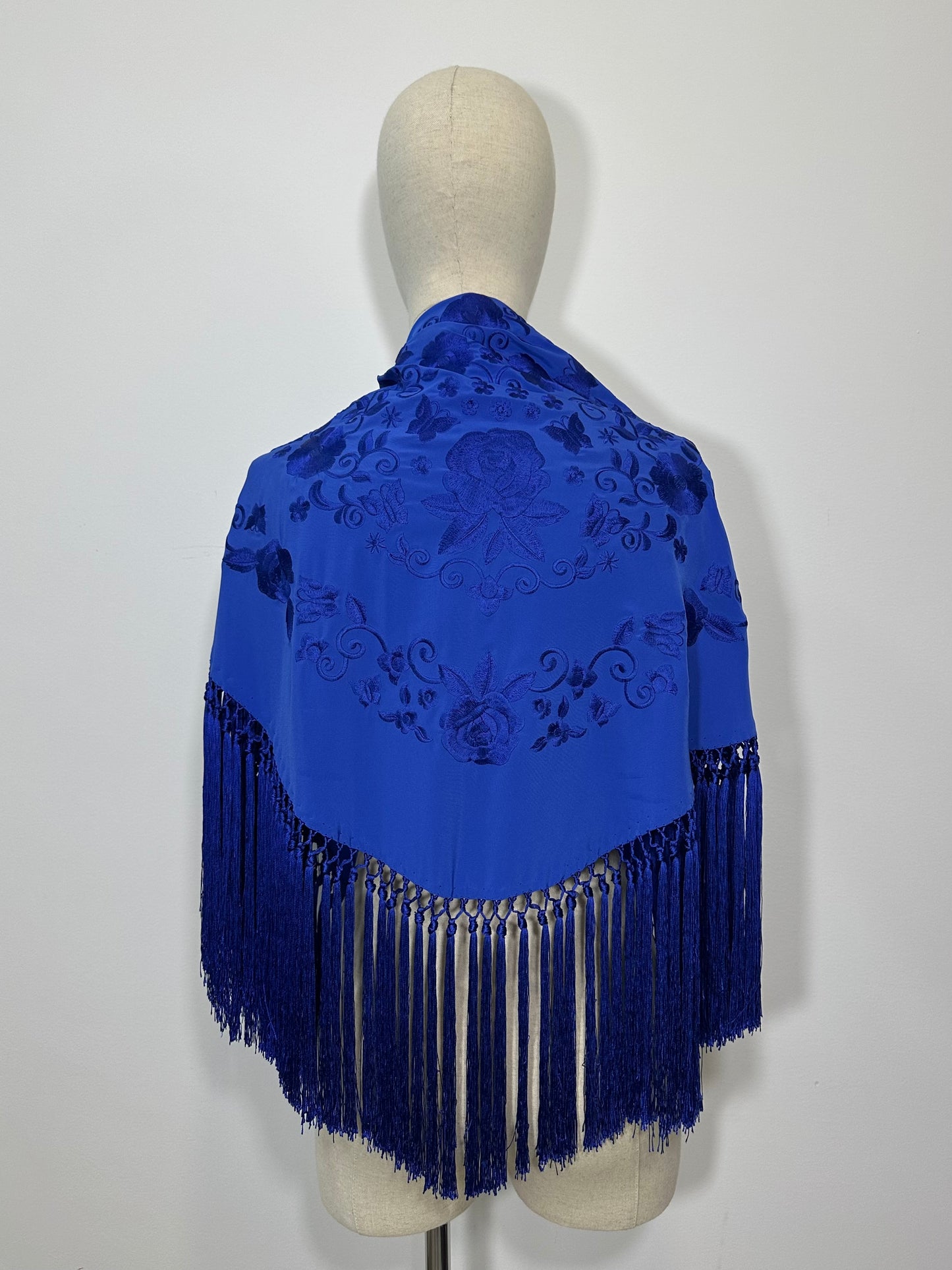 Mantoncillo Carmen Liso Azul Royal